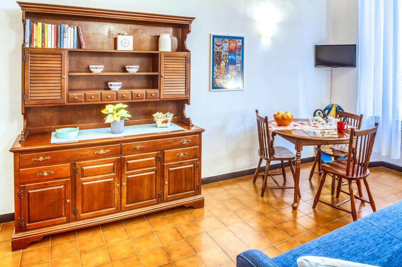 Studio Livia Levanto Luaran gambar