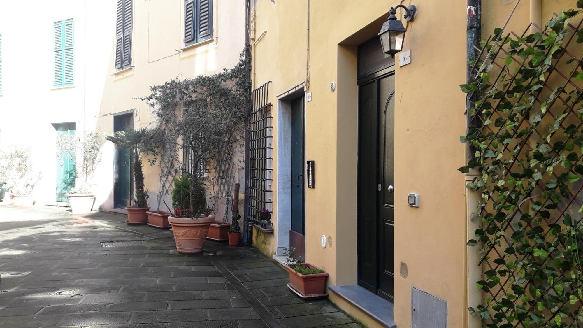 Studio Livia Levanto Luaran gambar